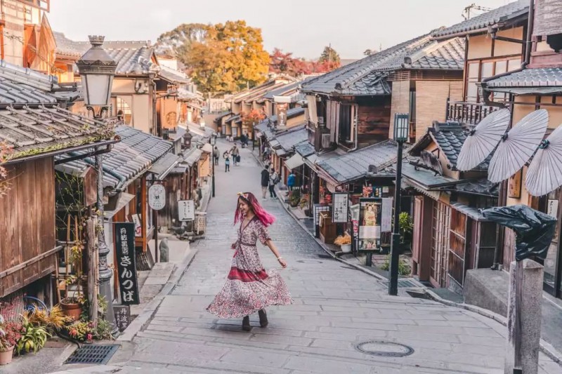 日本枫叶旅游线路：这样的赏枫之旅，只适合2个人！                                                                                               日本