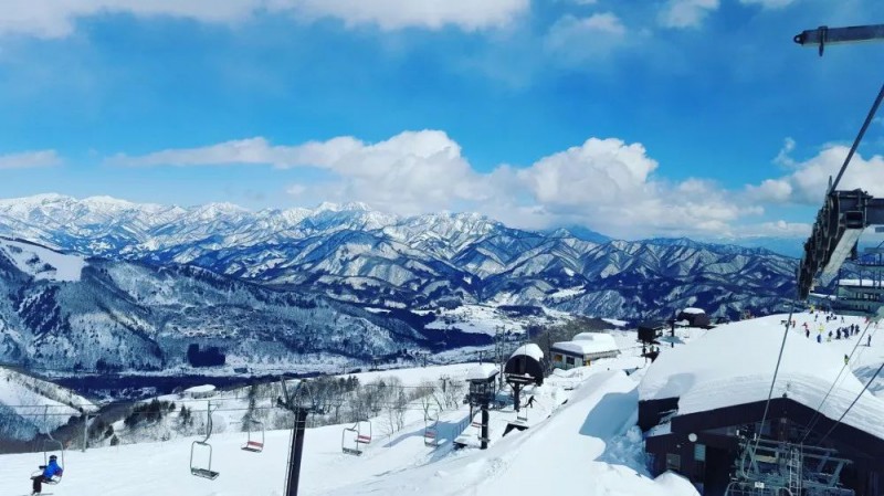 日本滑雪圣地盘点：离家近，摔不疼！                                                                                               日本