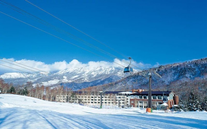 日本滑雪圣地盘点：离家近，摔不疼！                                                                                               日本