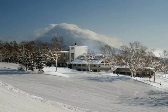 感受北海道冬日滑雪和温泉的冰火两重天                                                                                               日本