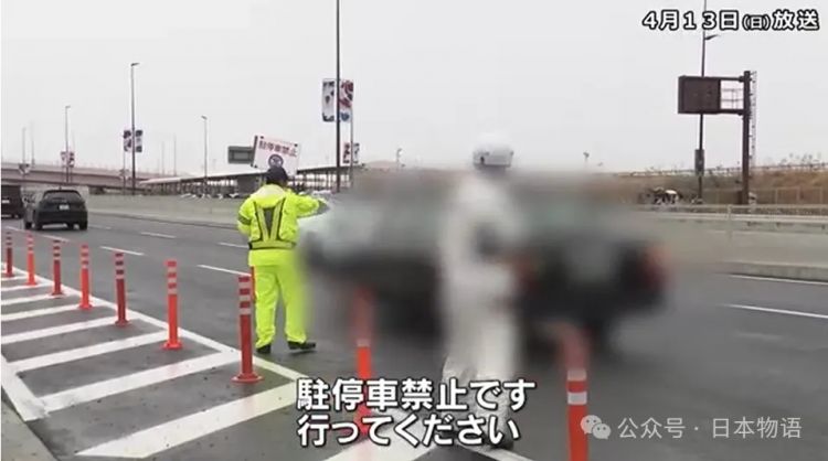 大阪世博会第一天涌入14万人，排队排到崩溃、厕所堵塞、天公不作美雨中全员落汤鸡？