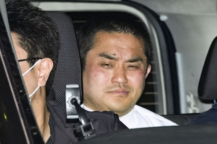 东京地铁恶性袭击事件：嫌犯追入车厢连砍三刀