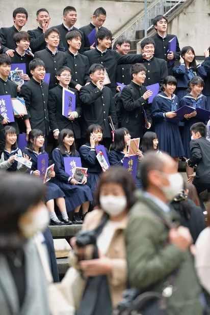 后疫情时代，口罩重塑了日本人