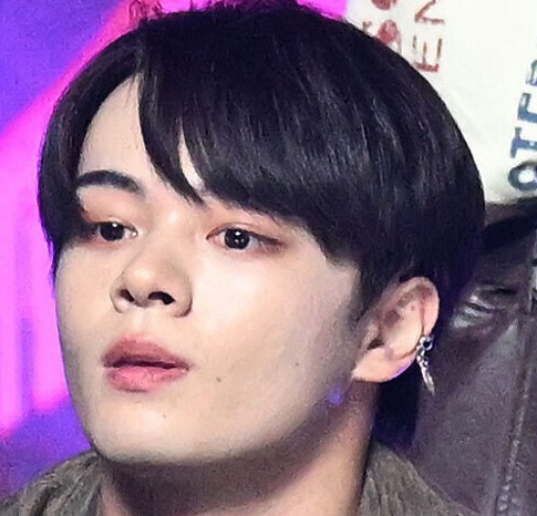 JO1强调团队一体：成员鹤房汐恩涉赌暂停活动