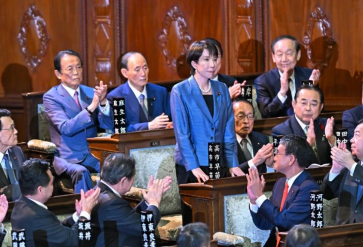 第259期：高市早苗当选 日本首位女首相诞生；露比酱上红白？藤冈靛宣布离婚；村山富市逝世 | 百通板