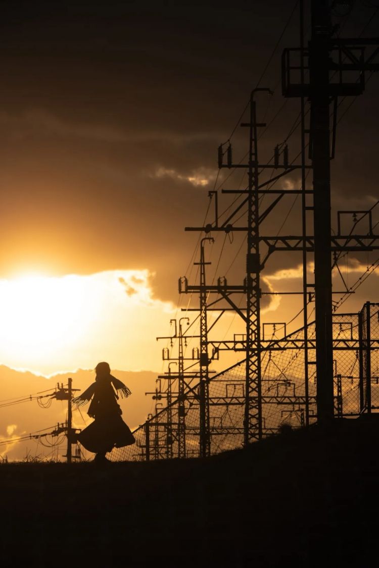 第261期:中国对日免签延长;木村拓哉长女恋爱?中日轮值APEC主席国;哥斯拉续作定名;日本熊灾 | 百通板 第261期:中国对日免签延长;木村拓哉长女恋爱?中日轮值APEC主席国;哥斯拉续作定名;日本熊灾 | 百通板