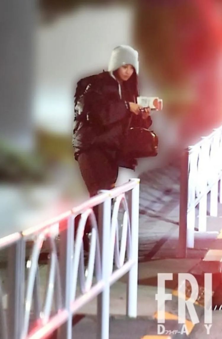 第272期:日本将提前大选 创下最快记录?日本前首相退出政坛 曾颁布令和年号;米仓凉子再陷涉毒疑云 | 百通板 第272期:日本将提前大选 创下最快记录?日本前首相退出政坛 曾颁布令和年号;米仓凉子再陷涉毒疑云 | 百通板