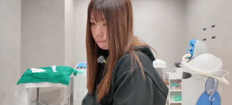 日本软饭男与7个女人过上后宫生活，生11个孩子还嫌不够多？当网红独吞资产，现在竟要解散…