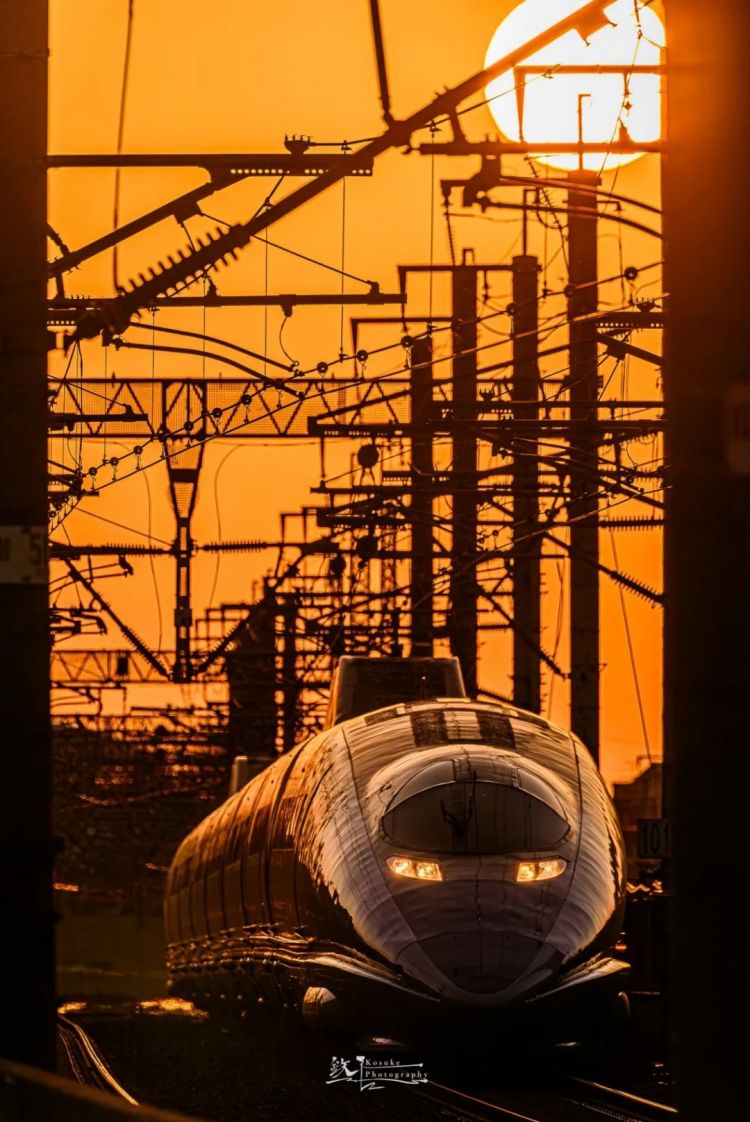 第272期:日本将提前大选 创下最快记录?日本前首相退出政坛 曾颁布令和年号;米仓凉子再陷涉毒疑云 | 百通板 第272期:日本将提前大选 创下最快记录?日本前首相退出政坛 曾颁布令和年号;米仓凉子再陷涉毒疑云 | 百通板