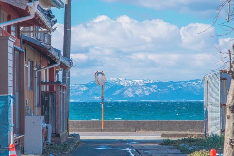 第272期:日本将提前大选 创下最快记录?日本前首相退出政坛 曾颁布令和年号;米仓凉子再陷涉毒疑云 | 百通板 第272期:日本将提前大选 创下最快记录?日本前首相退出政坛 曾颁布令和年号;米仓凉子再陷涉毒疑云 | 百通板