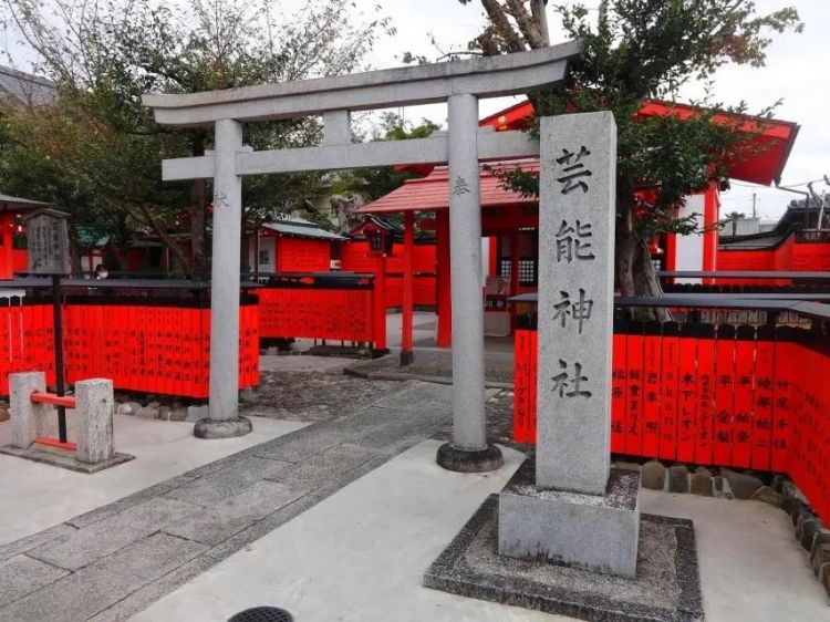 一年消失上百座，日本的神社正在经历什么？
