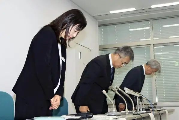 那些拍下霸凌视频并炫耀的日本少年,正面临一场前所未有的全网围剿 那些拍下霸凌视频并炫耀的日本少年,正面临一场前所未有的全网围剿