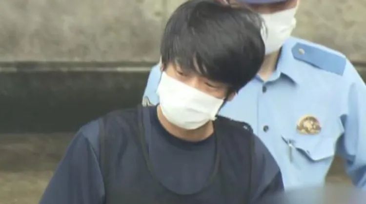 第273期：安倍晋三遇刺案宣判无期；提前大选 高市早苗支持率骤降？上野双胞胎熊猫回国 日本再无大熊猫？| 百通板