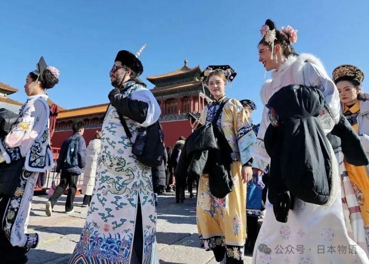 美国年轻人开始学中国人生活？日媒聚焦“Chinamaxxing”背后的年轻人心态