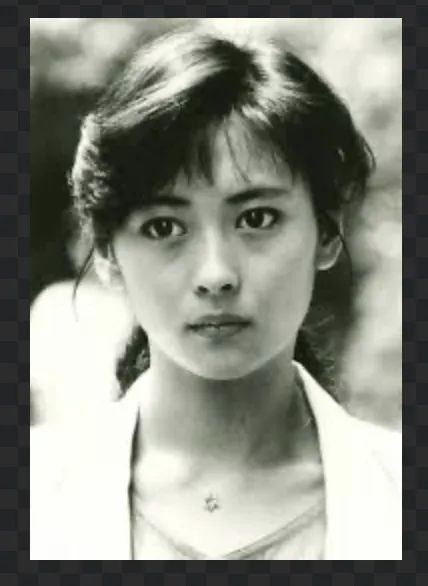 曾经的顶流，就这样一点点消失了：中山美穂官网关停