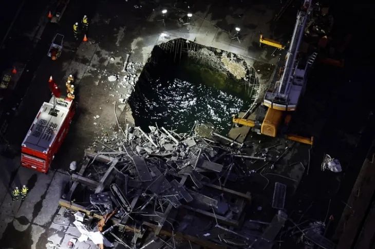 痛心!日本川崎海岸40米脚手架坠落,3人死亡,还有1人生死未卜…… 痛心!日本川崎海岸40米脚手架坠落,3人死亡,还有1人生死未卜……