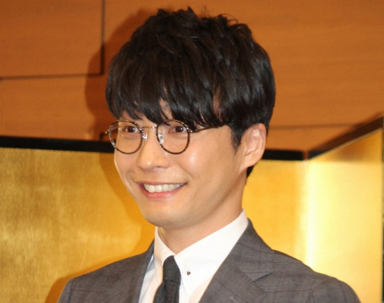 星野源十年电台节目落幕 万封听众来信告别