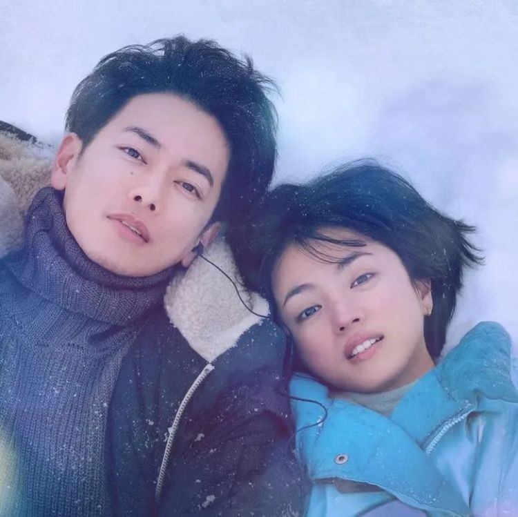 双喜临门！40岁“初恋”女神满岛光官宣再婚与怀孕消息！二婚竟是小8岁的超模天菜？