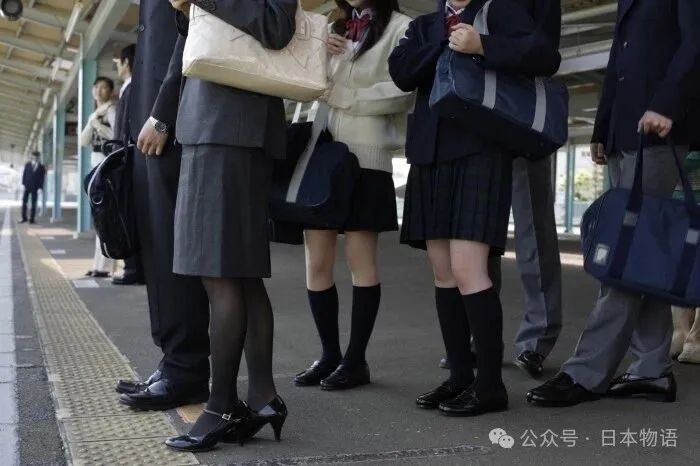 日本48岁老登，深夜约见女高中生，第一次见面竟顺手盗走10万日元财物补贴家用