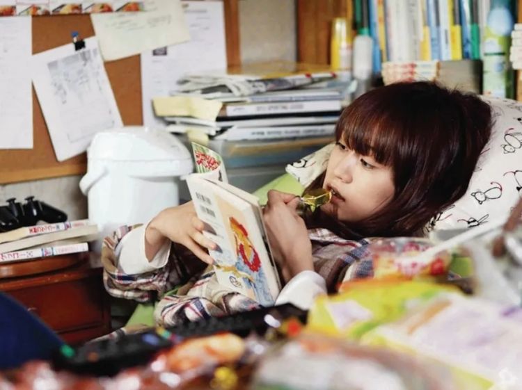 日本68岁“资深少女”啃老30年,90岁妈妈去世后留下存摺,她一翻脸都绿了 日本68岁“资深少女”啃老30年,90岁妈妈去世后留下存摺,她一翻脸都绿了