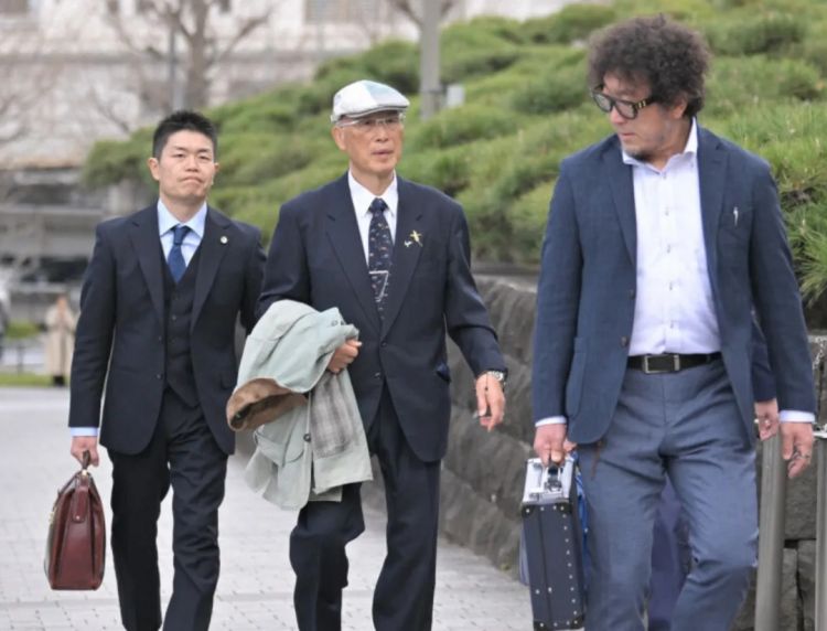 第282期:东京万人集会抗议高市早苗修宪?自卫队军官闯入中国大使馆;日本或于4月实现学校免费供餐?内田有纪X柏原崇秘密完婚?| 百通板 第282期:东京万人集会抗议高市早苗修宪?自卫队军官闯入中国大使馆;日本或于4月实现学校免费供餐?内田有纪X柏原崇秘密完婚?| 百通板