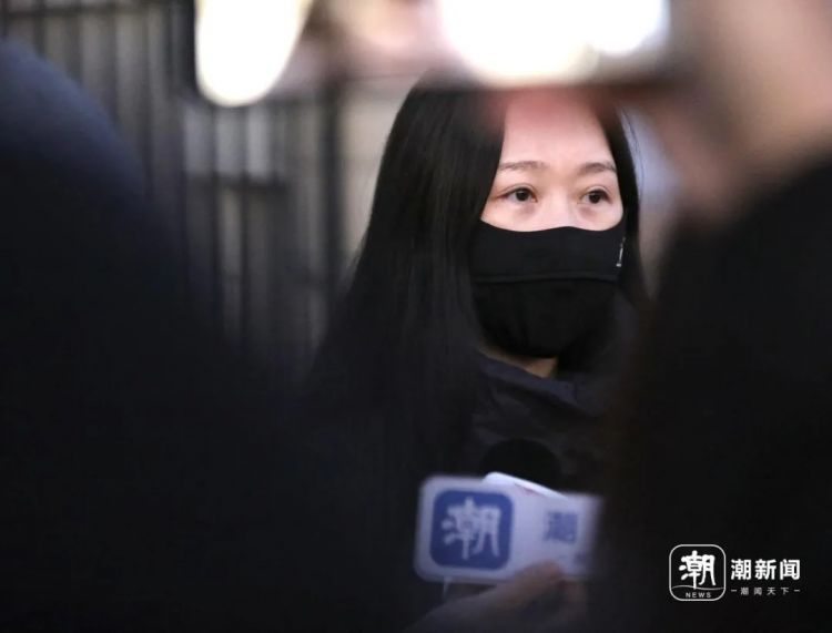 中日女性拼命为去世狗狗追凶,却被网暴吃“狗血馒头”?“狗是畜生而已”… 中日女性拼命为去世狗狗追凶,却被网暴吃“狗血馒头”?“狗是畜生而已”…