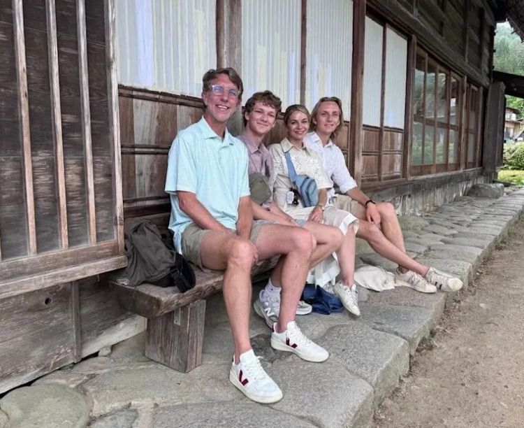 20岁美国男孩在京都失踪9天，发现时已是尸体！失踪前和亲妈大吵一架，竟是因为…