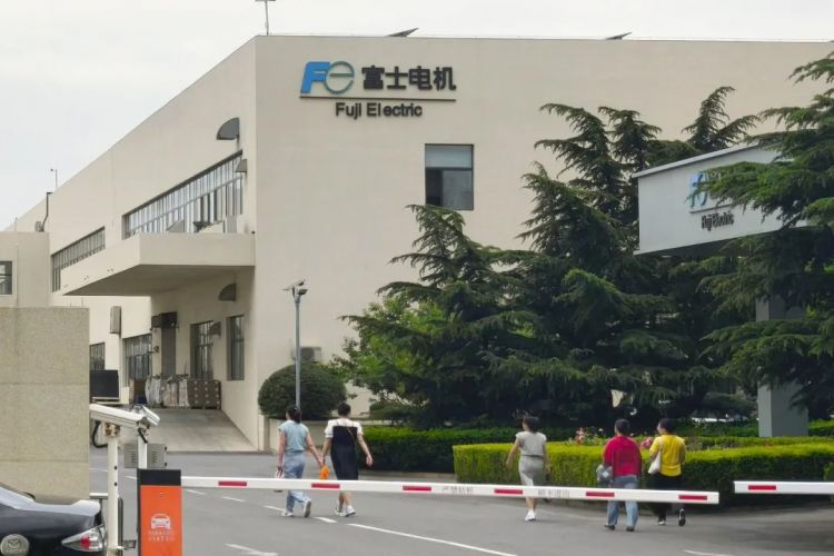 两名日本人走私中国稀土被捕,已关押一个多月!日网嘲笑:蠢货! 两名日本人走私中国稀土被捕,已关押一个多月!日网嘲笑:蠢货!