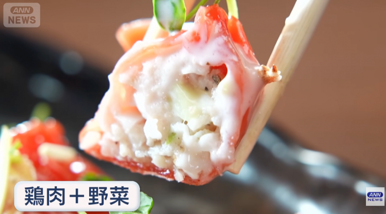 日本网红店饺子再次“违背祖宗”,却让欧美游客狂流口水?网友:这都是什么鬼东西… 日本网红店饺子再次“违背祖宗”,却让欧美游客狂流口水?网友:这都是什么鬼东西…